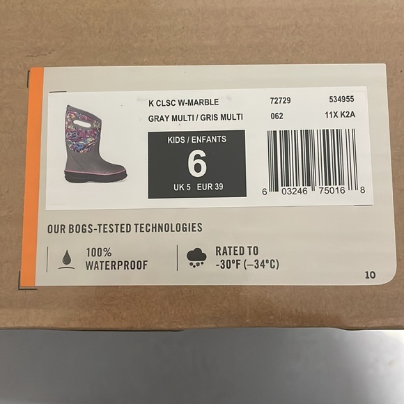 Bogs Classic Winter Marble Kids Winter Boot - never opened - Picture 3 of 3